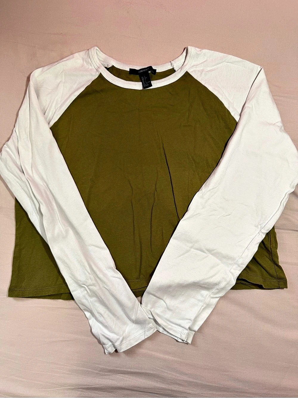 Forever 21 Color Block Long Sleeve Top in Green & White Size Large